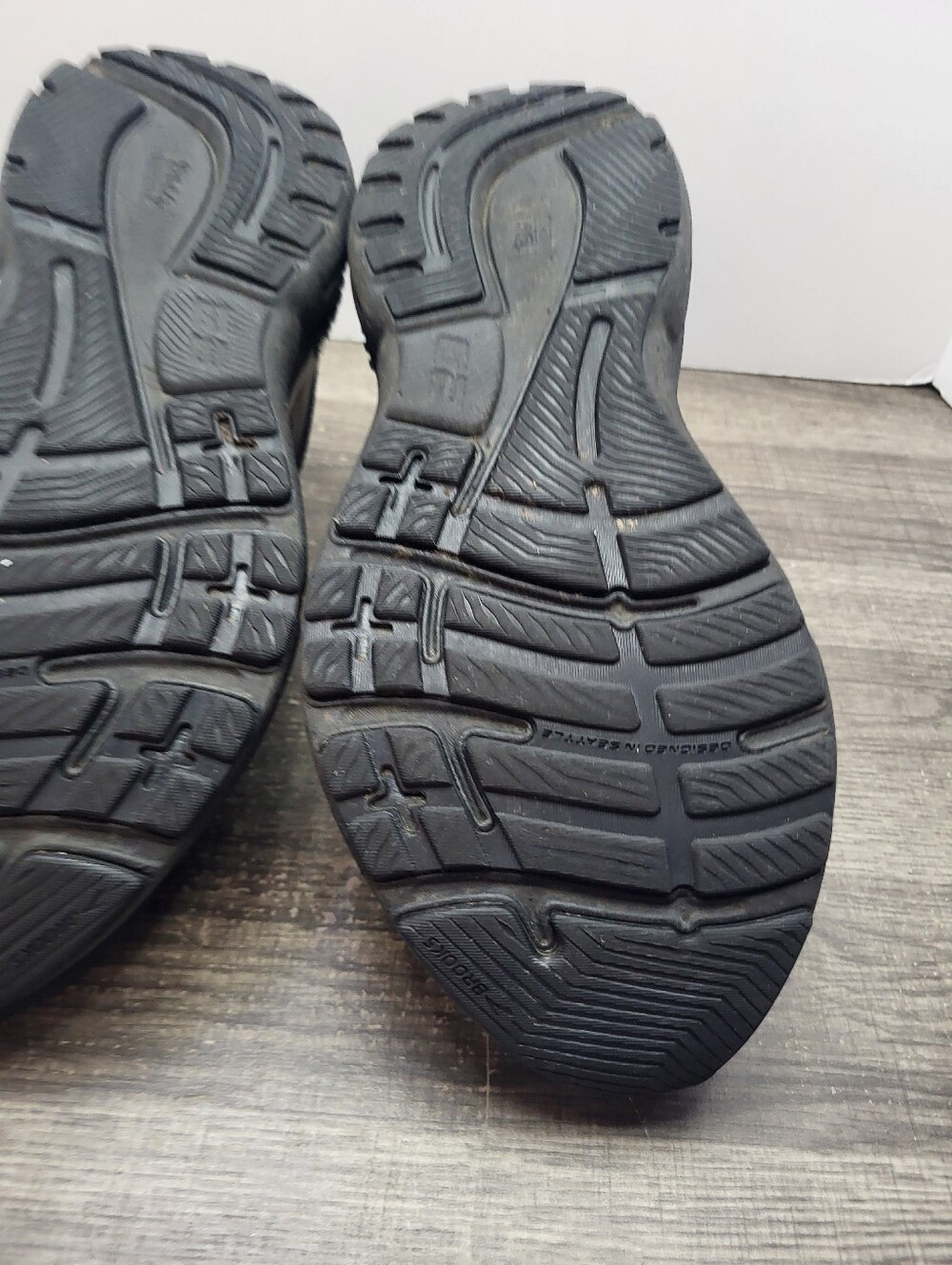 Brooks Adrenaline GTS 23 Triple Black Running Shoes Women's Size 9 D Wide - Picture 8 of 10
